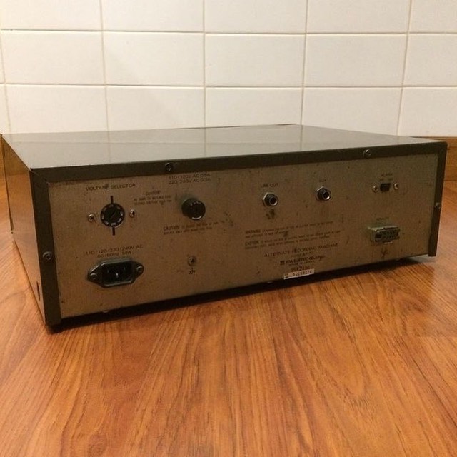 Tape Deck TOA AR-70