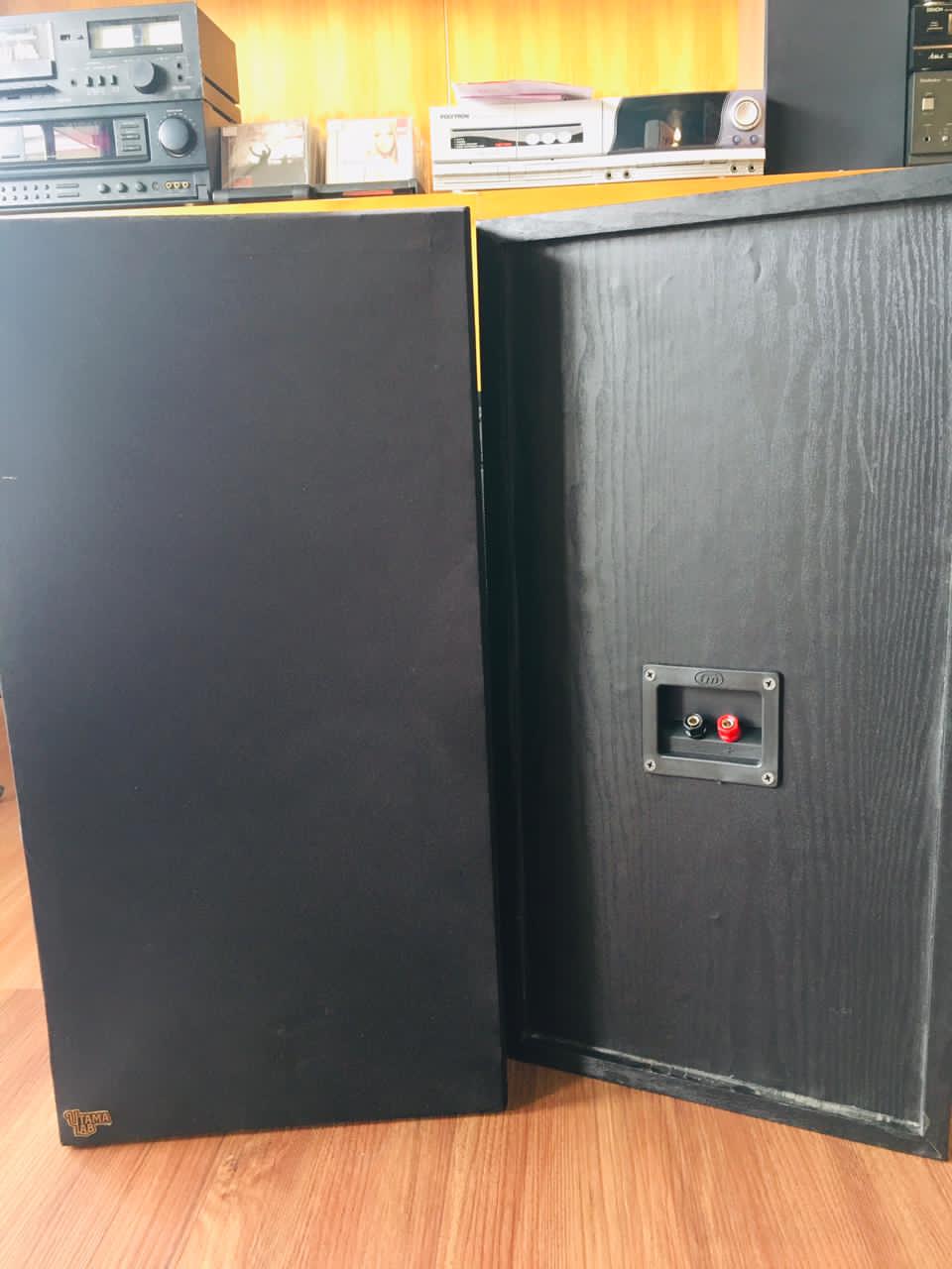 Speaker Costum Utama Lab 10