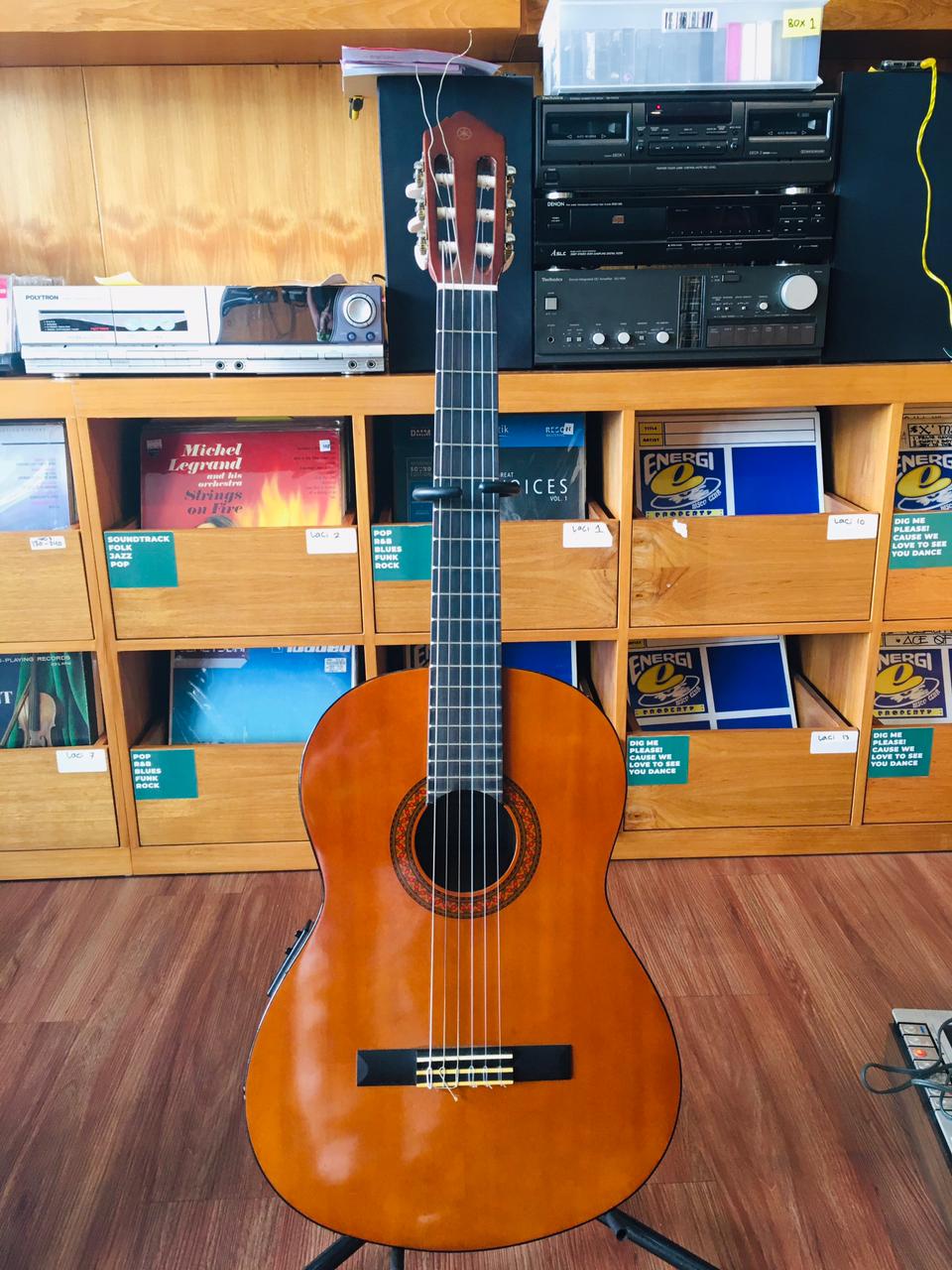 Clasicall Guitar Yamaha CX40